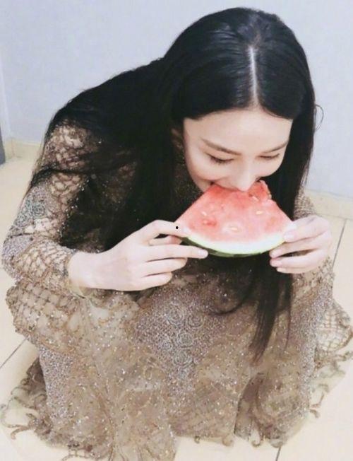 娱乐吃瓜酱画像图片大全,揭秘网红画像背后的趣味人生