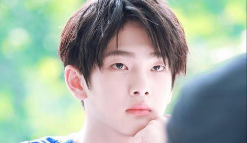 娱乐君吃瓜诋毁七七,七七无辜躺枪，真相究竟如何？