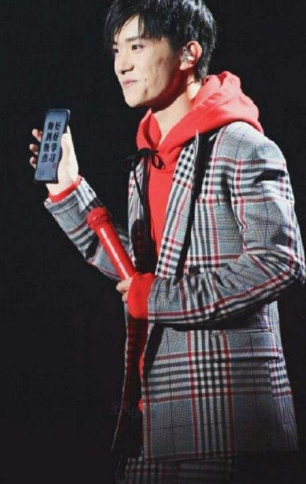 娱乐圈吃瓜猛料吴京,娱乐圈风云再起，揭秘武术巨星背后的惊人真相